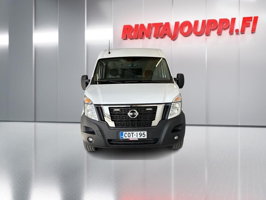 NISSAN NV400 2021