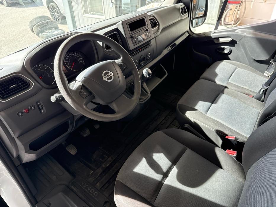 NISSAN NV400 2021