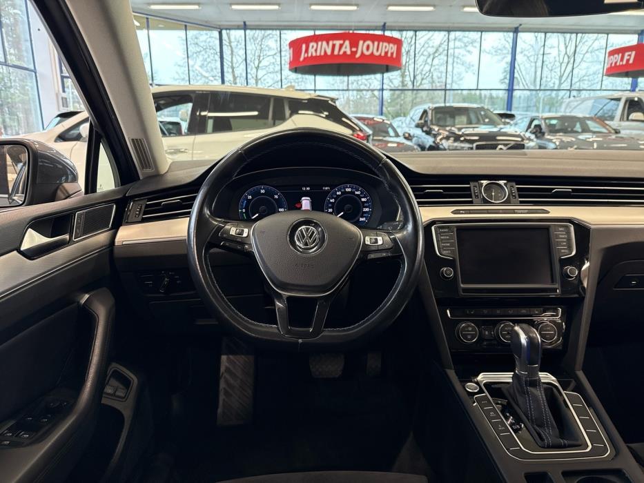 VOLKSWAGEN Passat 2017