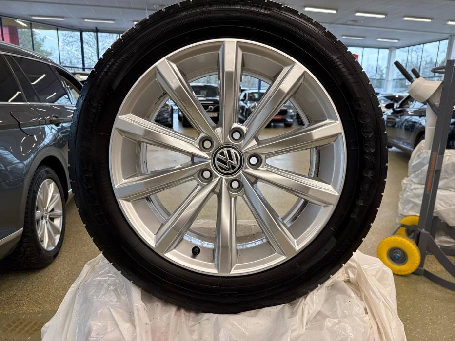 VOLKSWAGEN Passat 2017