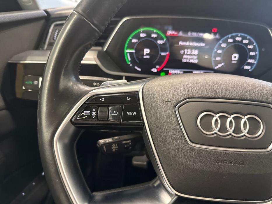 AUDI e-tron 2020
