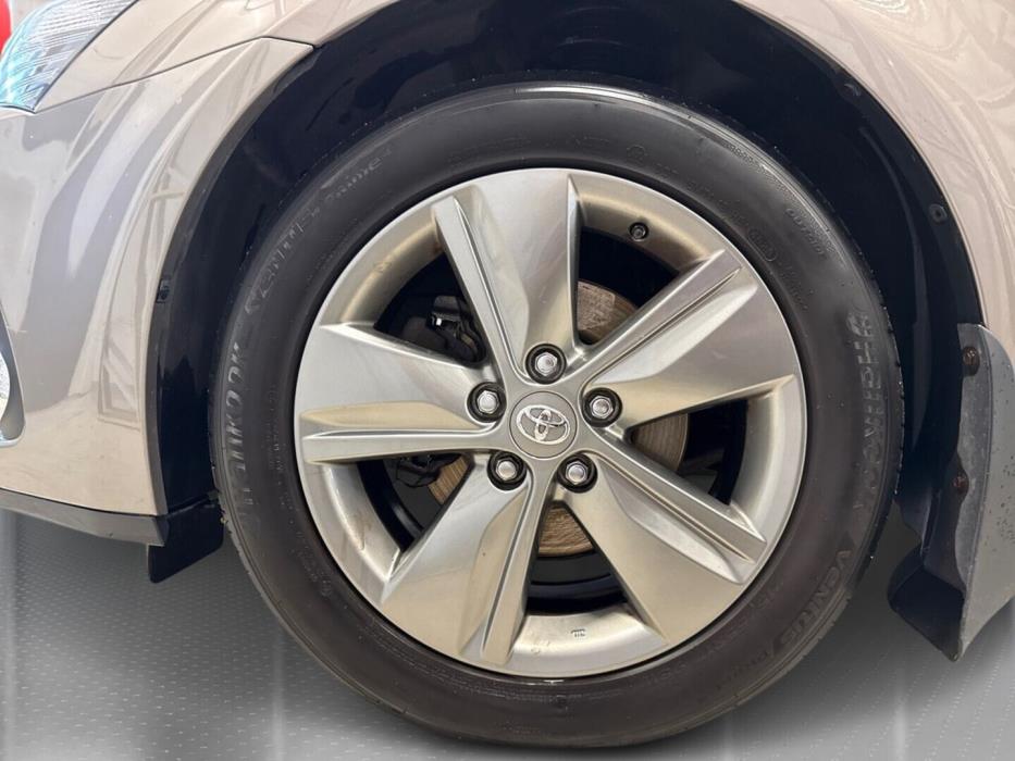 TOYOTA Avensis 2015
