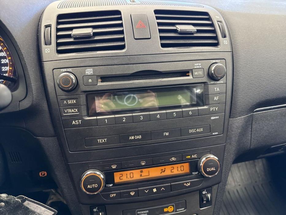 TOYOTA Avensis 2009