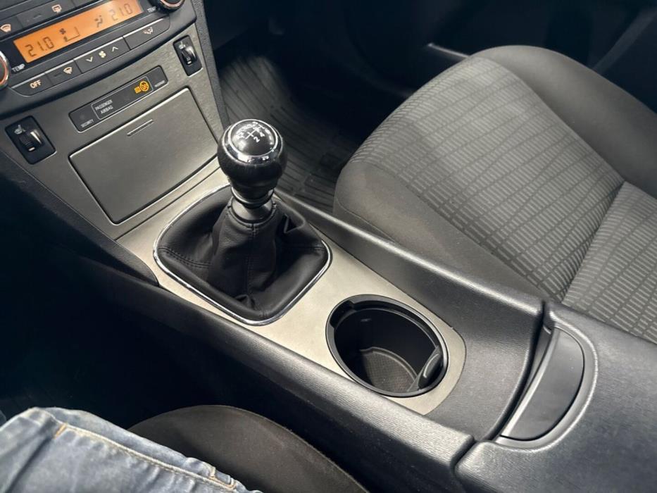 TOYOTA Avensis 2009