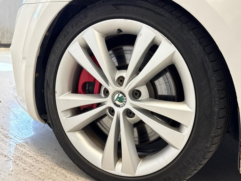 SKODA Octavia 2014