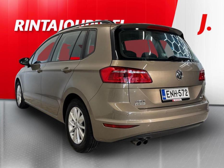 VOLKSWAGEN Golf Sportsvan 2015