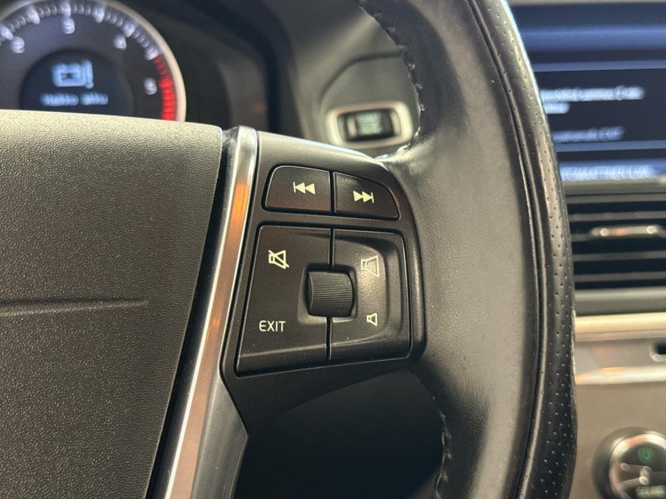 VOLVO XC60 2011