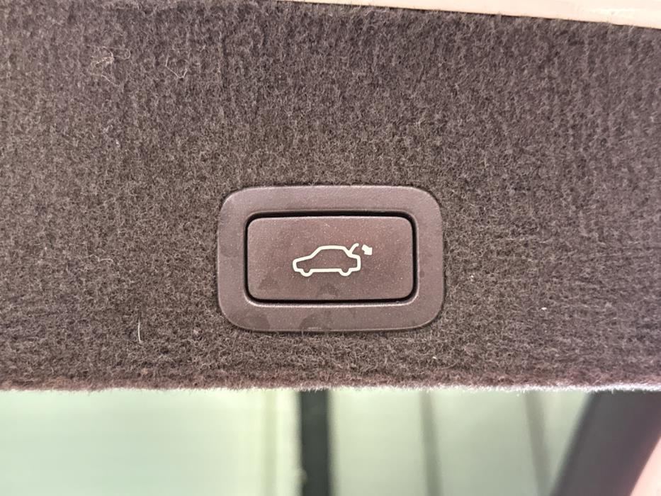 VOLVO XC60 2011