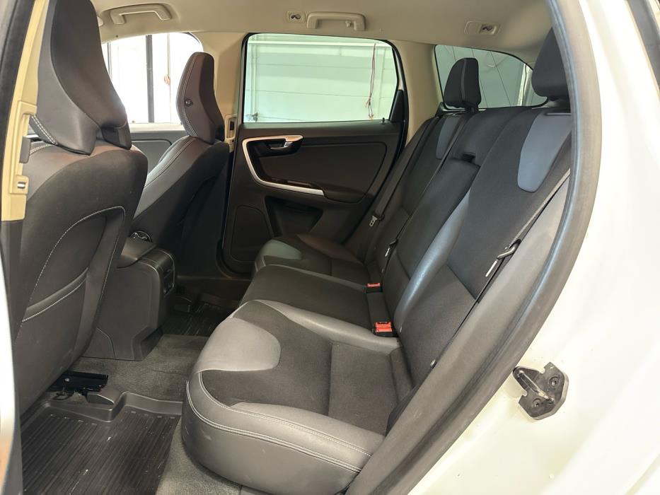 VOLVO XC60 2011