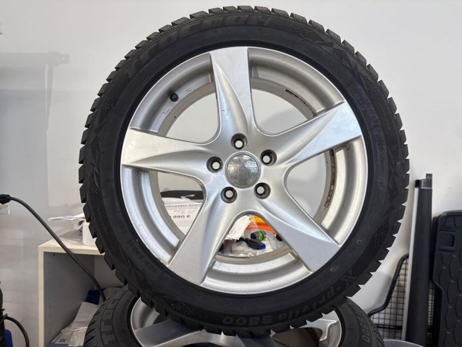 SKODA Yeti 2015