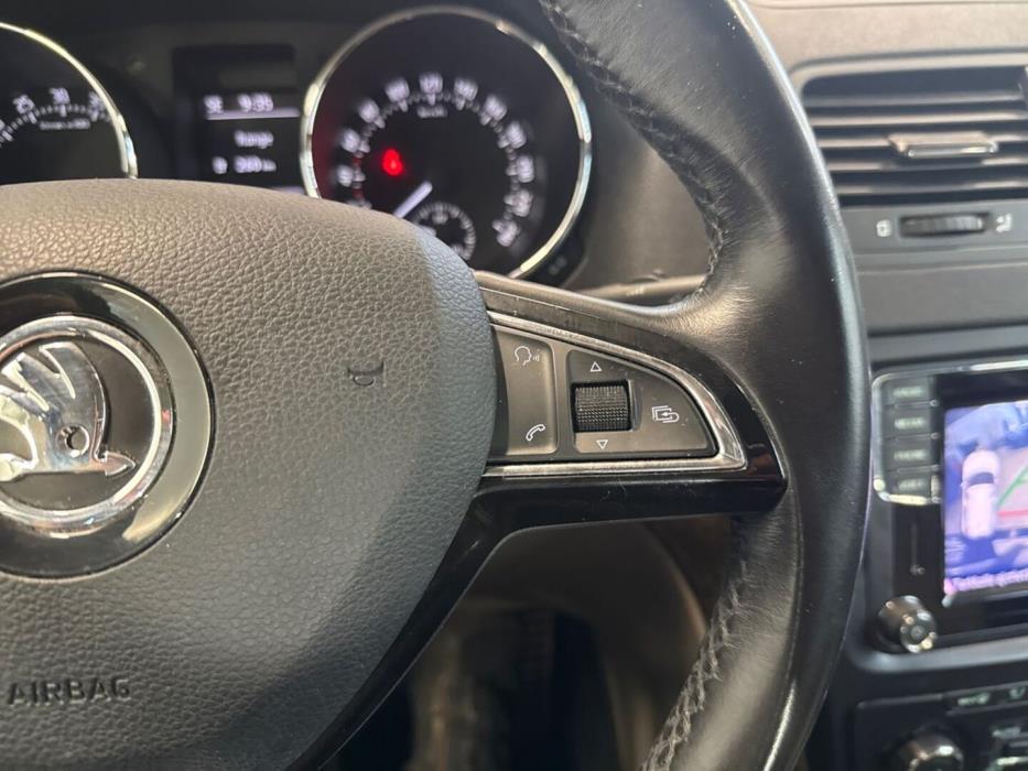SKODA Yeti 2015