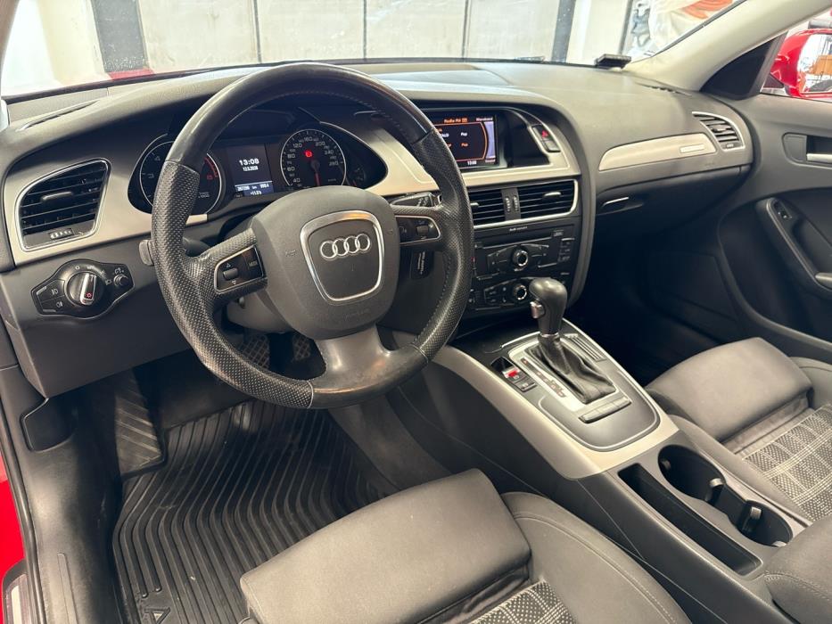 AUDI A4 2011
