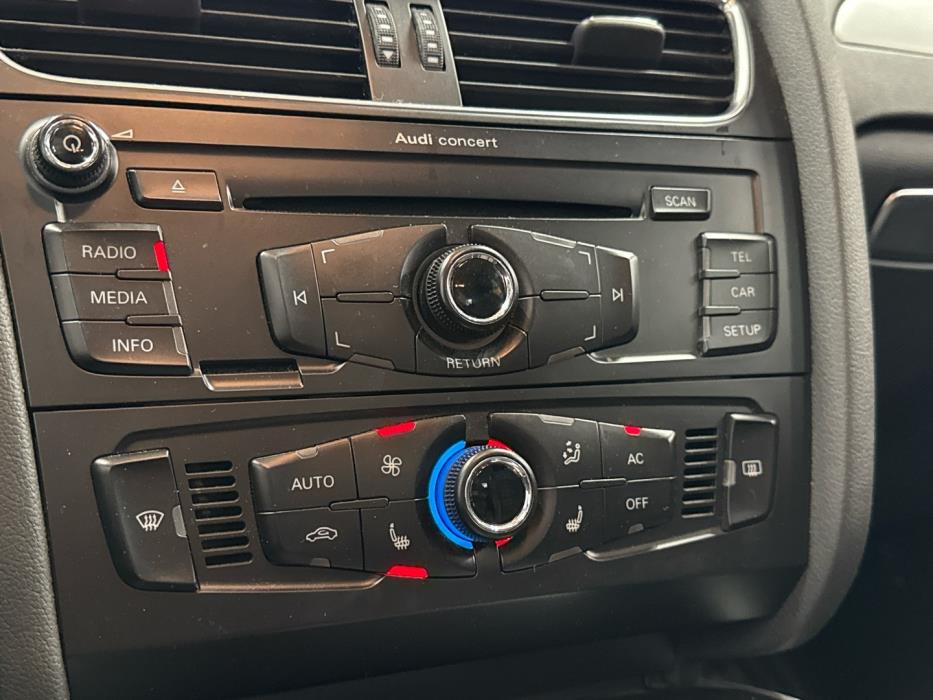 AUDI A4 2011