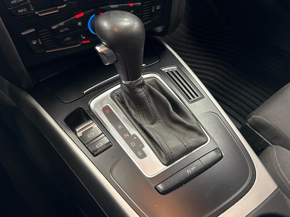 AUDI A4 2011