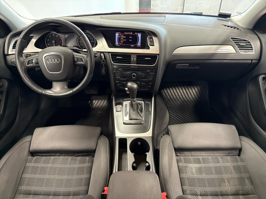 AUDI A4 2011