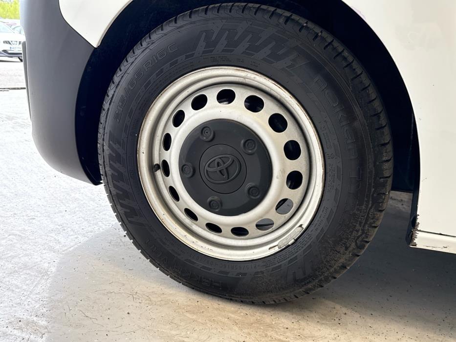 TOYOTA Proace 2021
