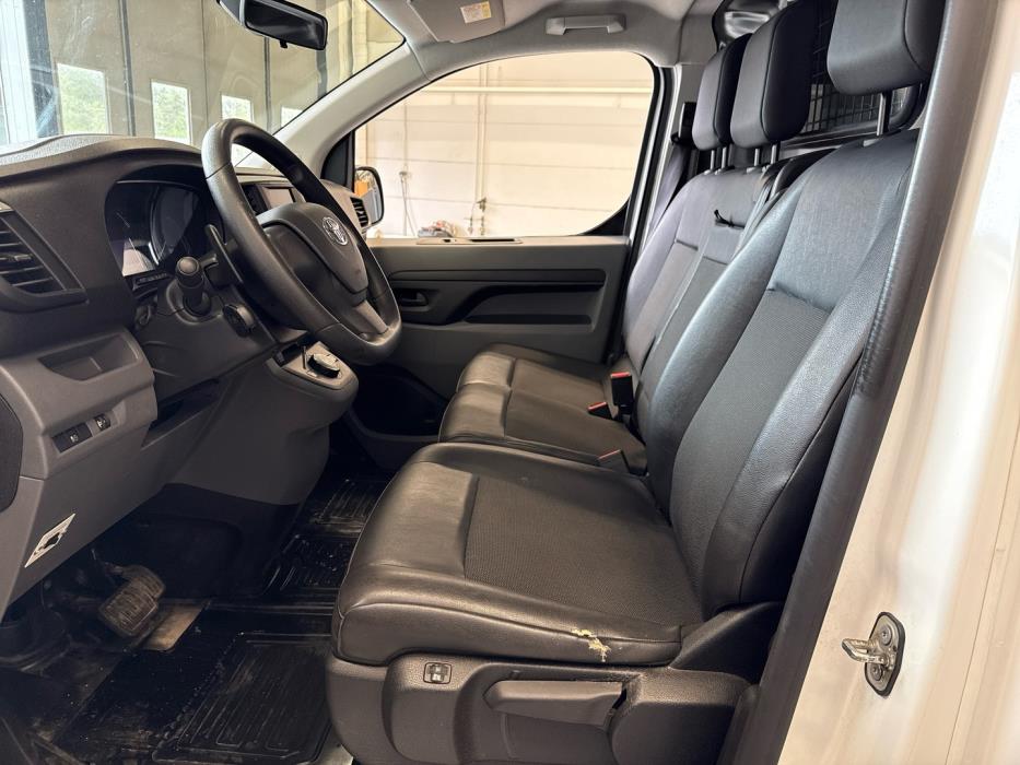 TOYOTA Proace 2021