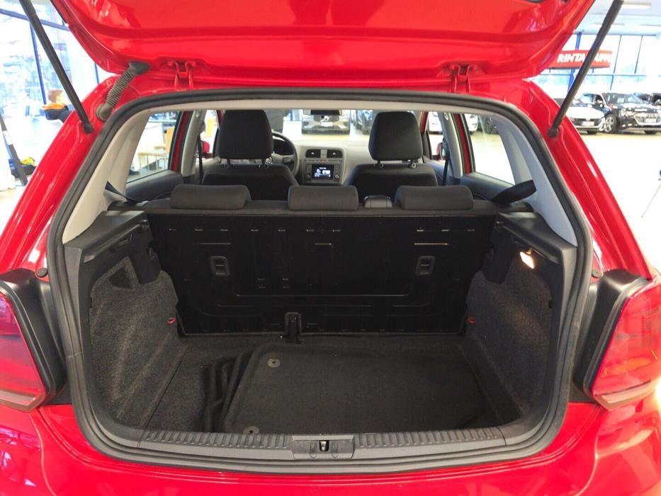 VOLKSWAGEN Polo 2014