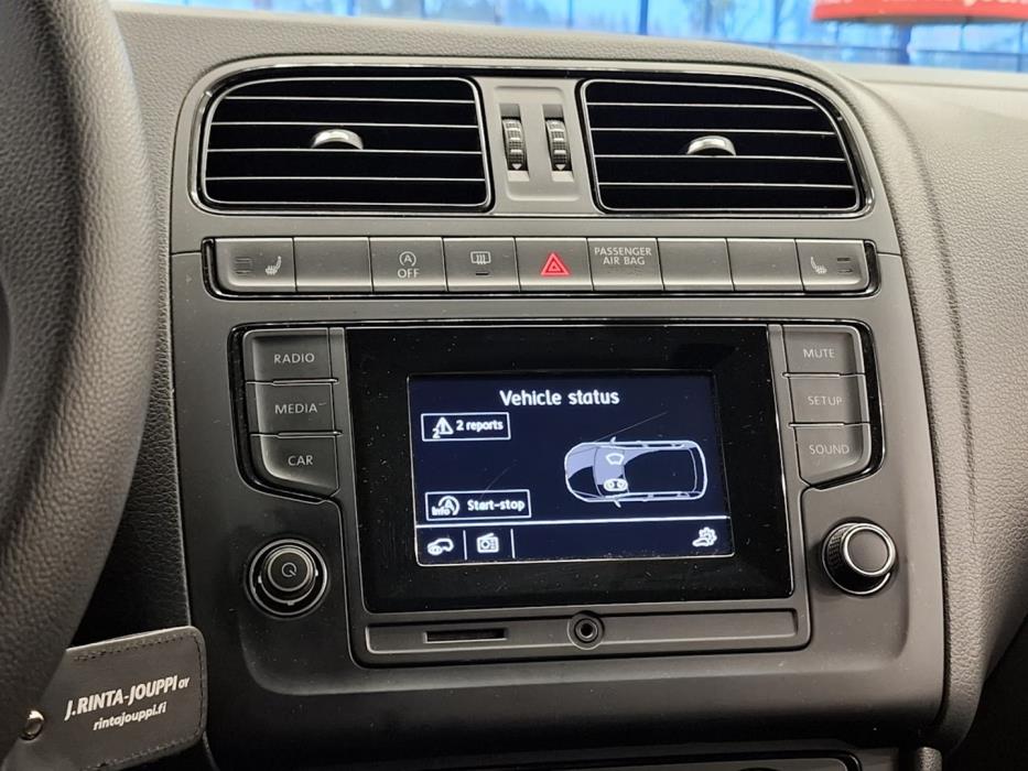 VOLKSWAGEN Polo 2014