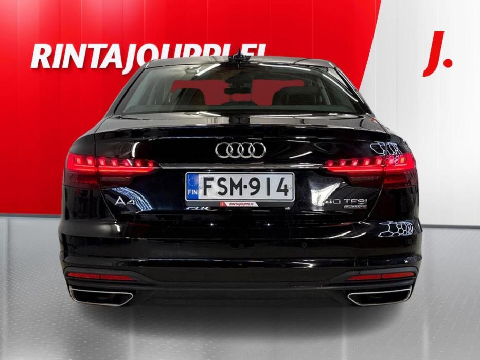 AUDI A4 2023