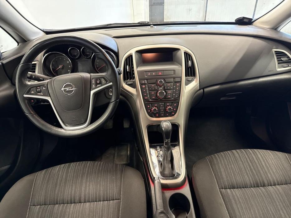 OPEL Astra 2010