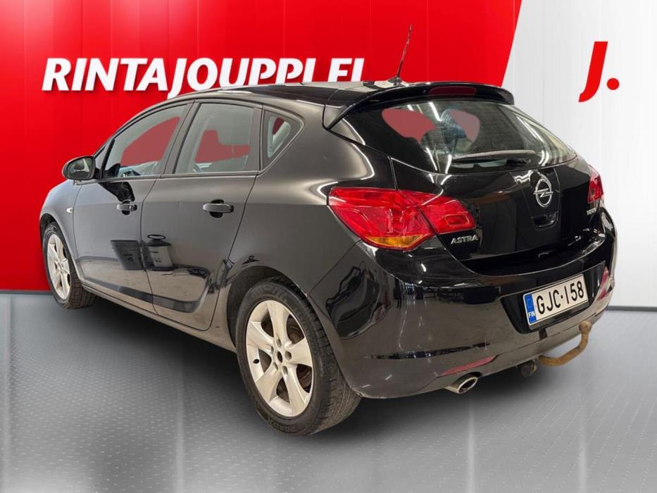 OPEL Astra 2010