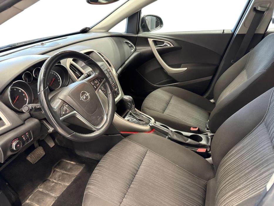 OPEL Astra 2010
