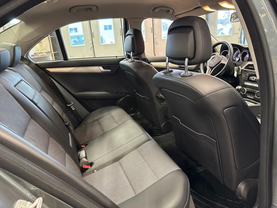 MERCEDES-BENZ C 2012