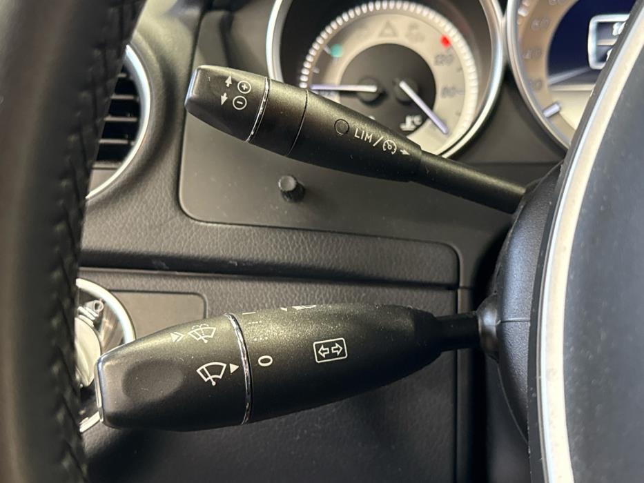 MERCEDES-BENZ C 2012