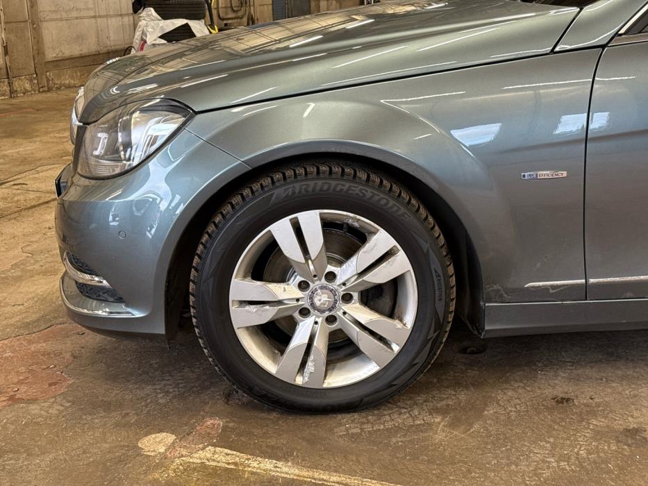 MERCEDES-BENZ C 2012
