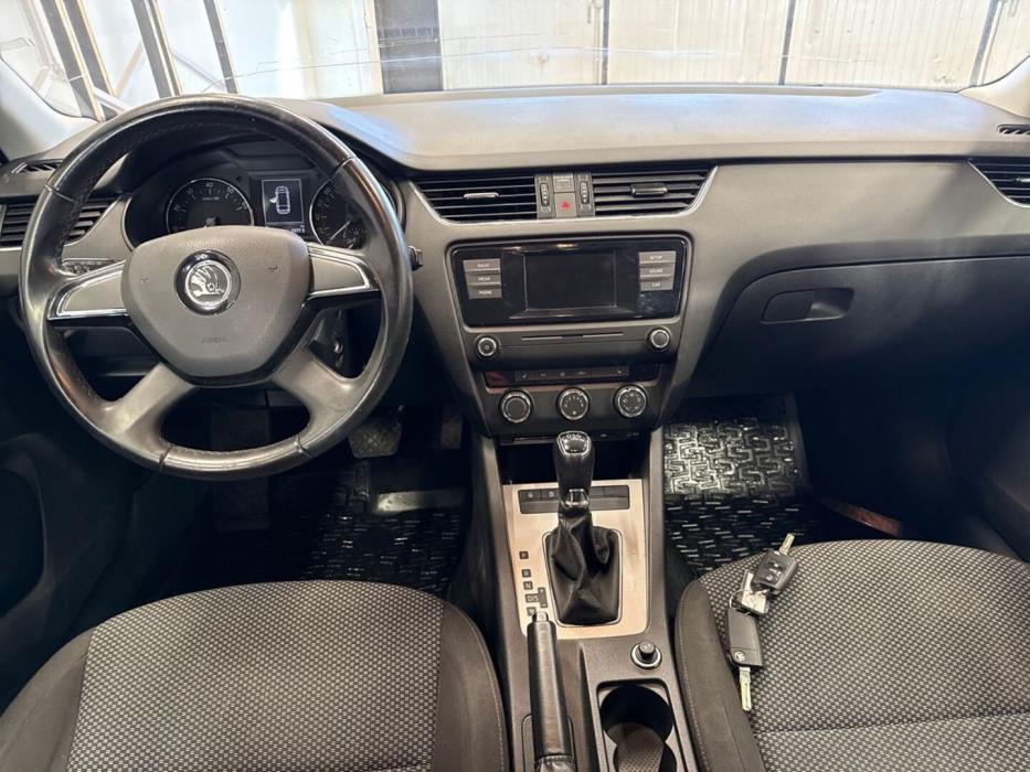 SKODA Octavia 2015