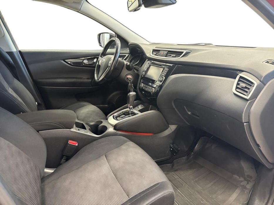 NISSAN Qashqai 2016