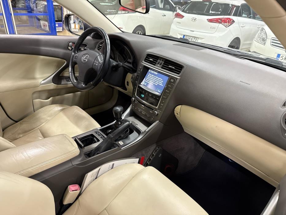 LEXUS IS 2009