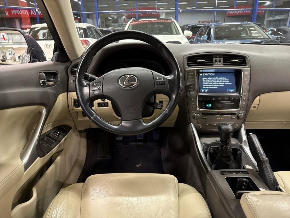 LEXUS IS 2009