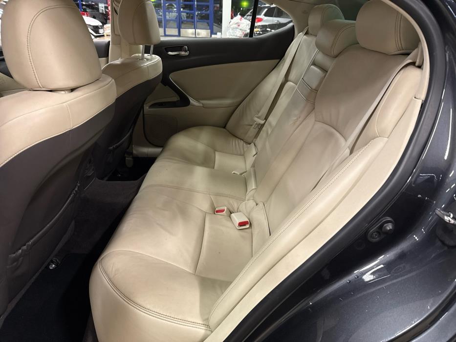 LEXUS IS 2009