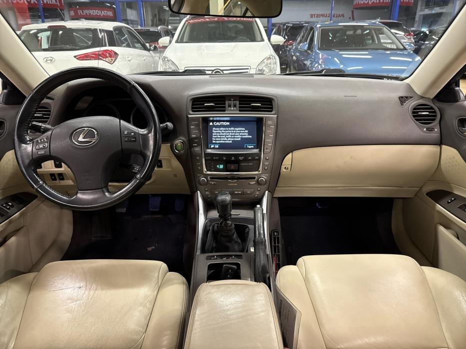 LEXUS IS 2009