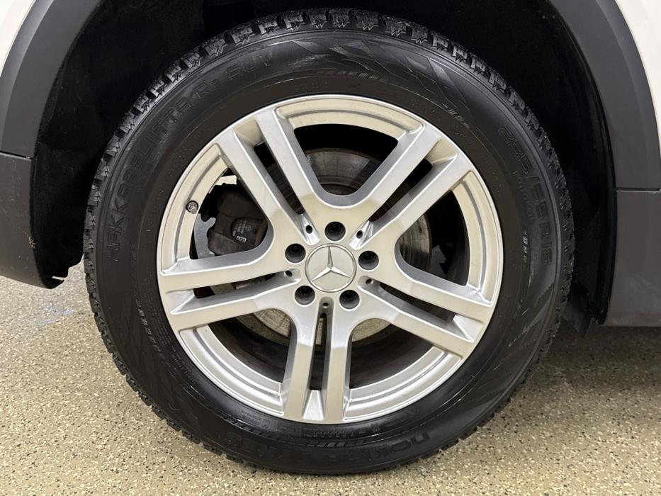 MERCEDES-BENZ GLB 2021