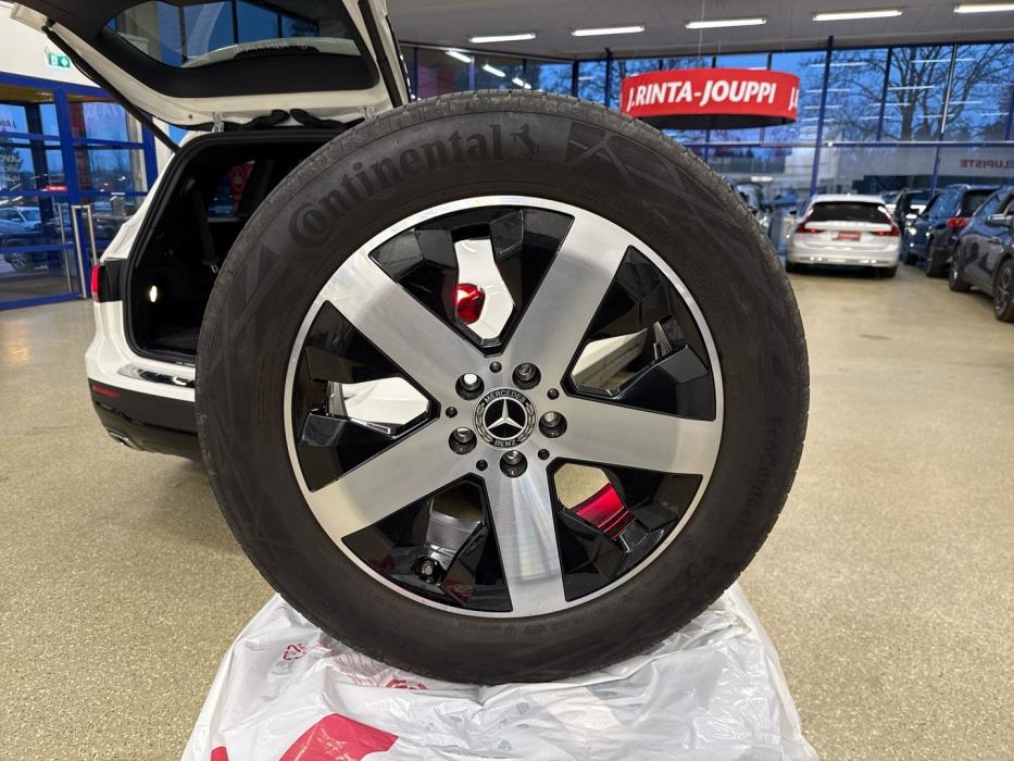 MERCEDES-BENZ GLB 2021