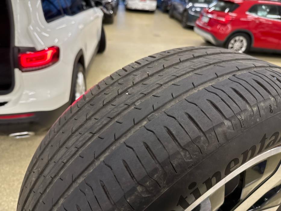 MERCEDES-BENZ GLB 2021