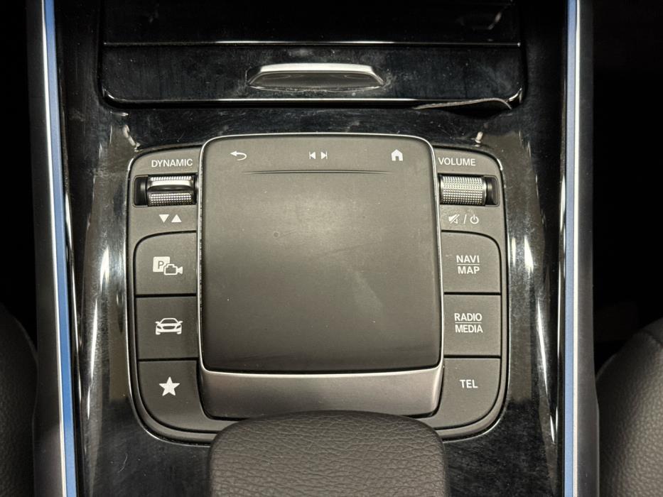 MERCEDES-BENZ GLB 2021