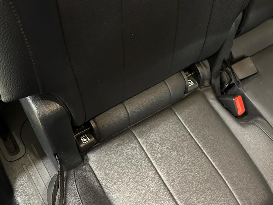 MERCEDES-BENZ GLB 2021