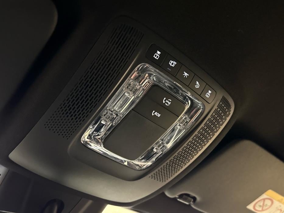 MERCEDES-BENZ GLB 2021