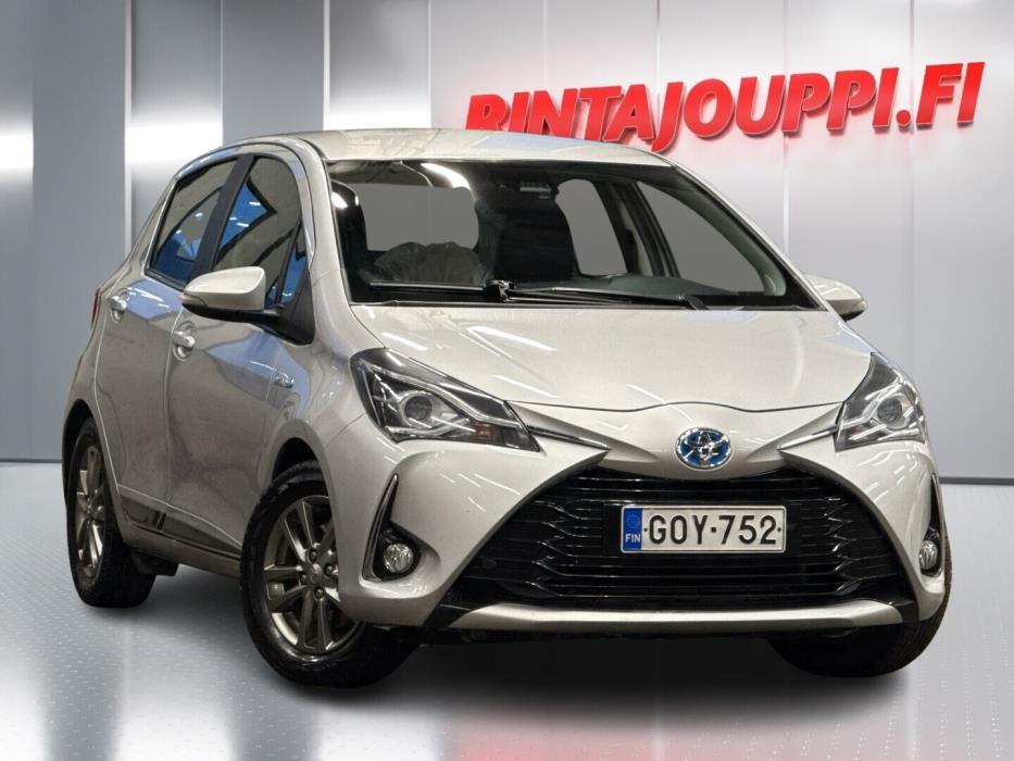 TOYOTA Yaris 2018