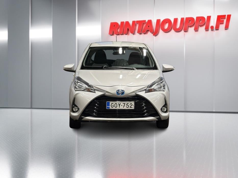 TOYOTA Yaris 2018