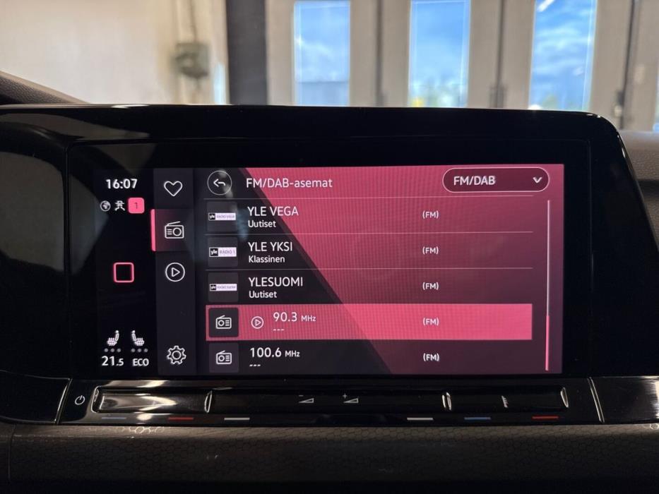VOLKSWAGEN Golf 2021