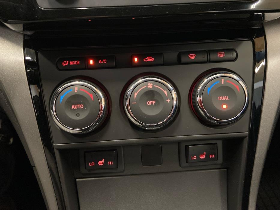 MAZDA Mazda6 2011