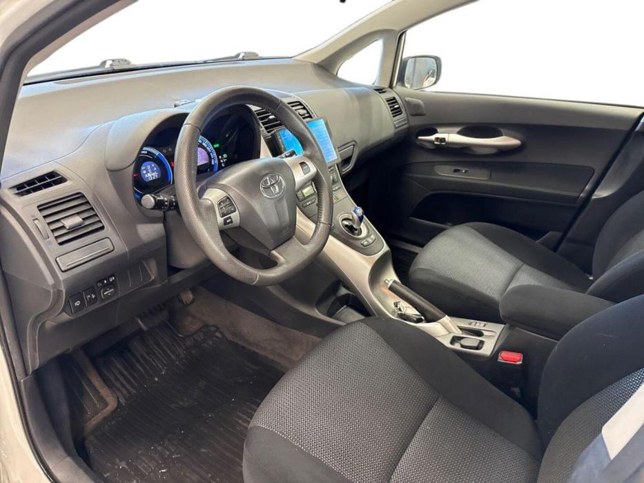 TOYOTA Auris 2010