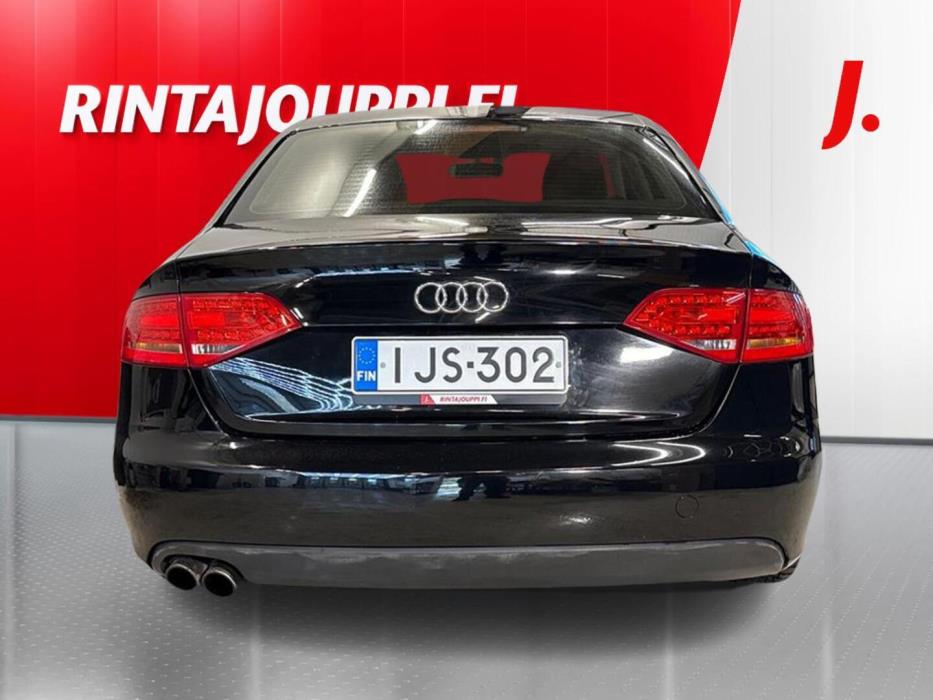 AUDI A4 2011