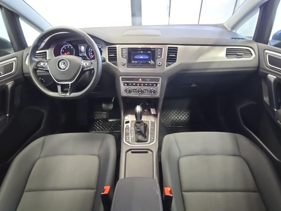 VOLKSWAGEN Golf Sportsvan 2017