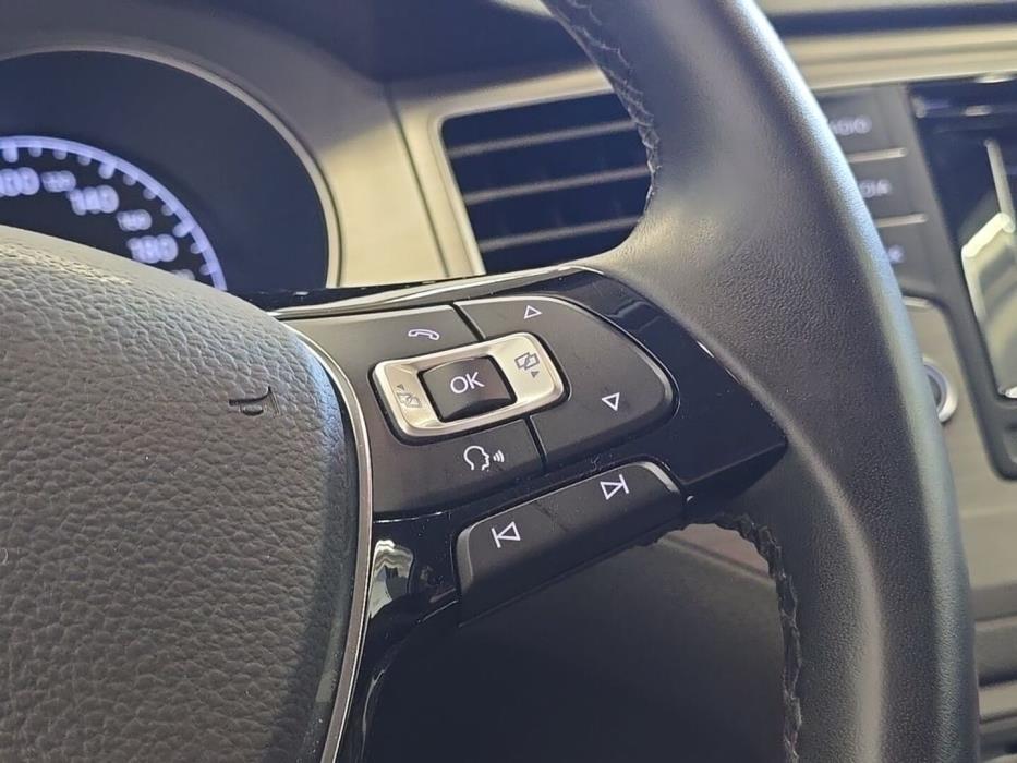 VOLKSWAGEN Golf Sportsvan 2017